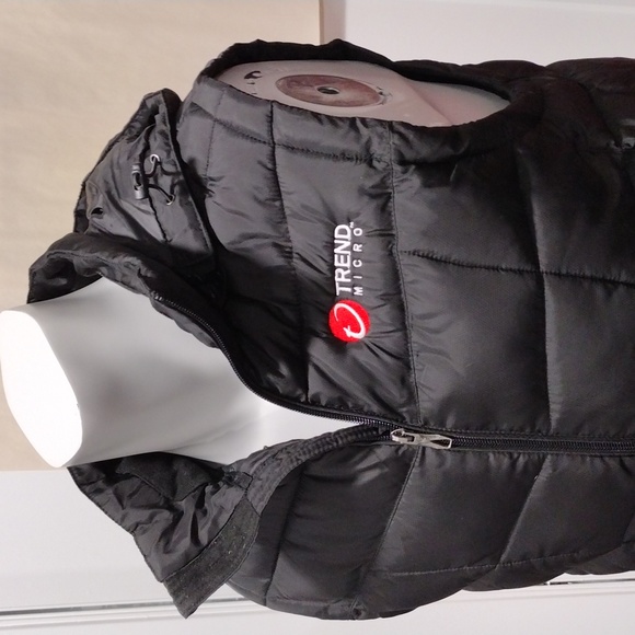 Spyder black zip hooded vest with pockets. Small - Picture 15 of 16